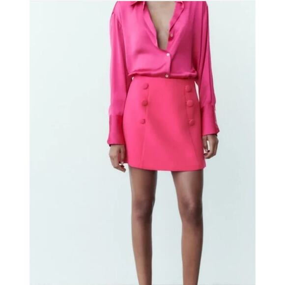 Zara Dresses & Skirts - Zara women buttoned hot pink mini skirt size XS